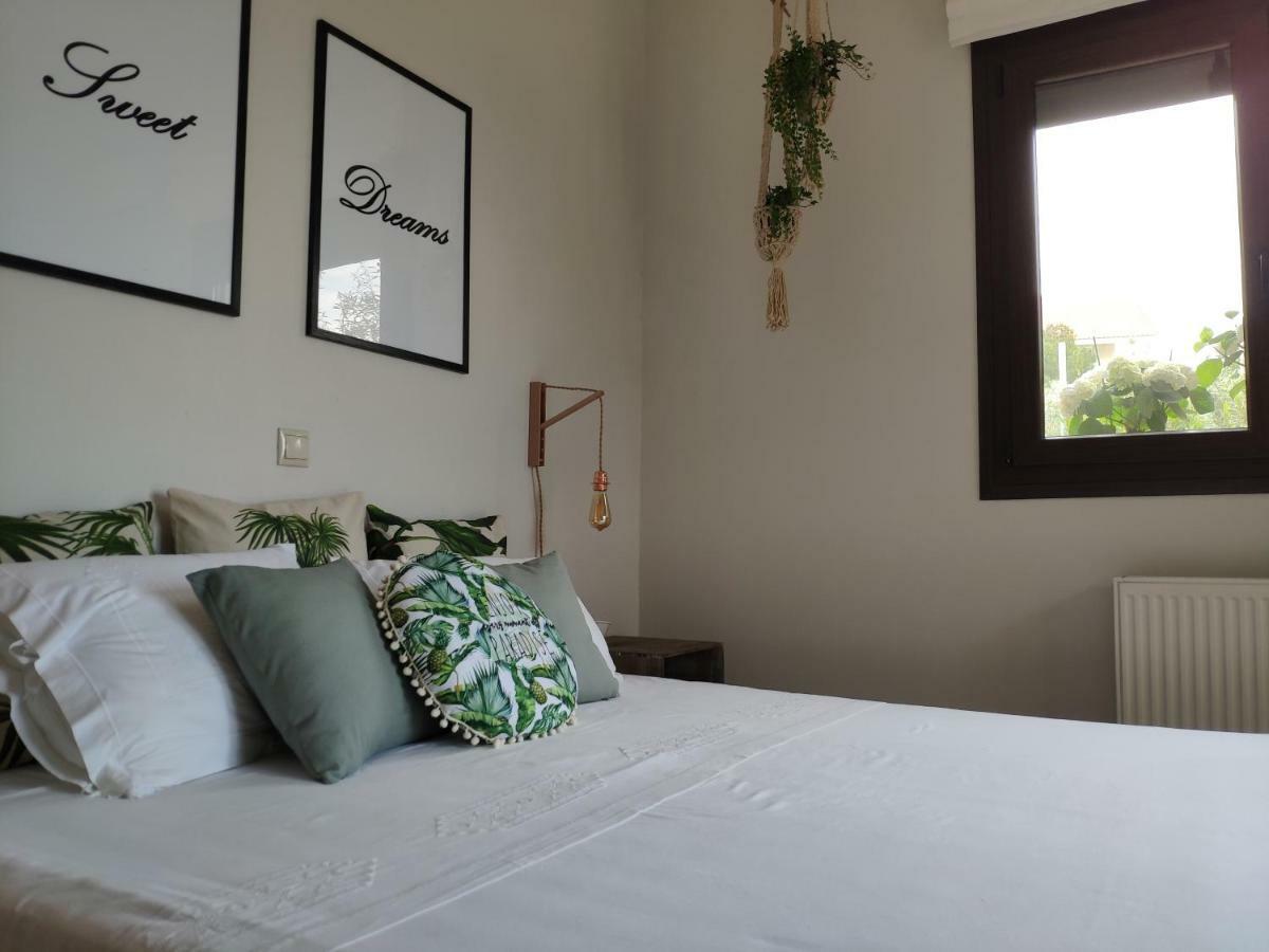 Olive Tree Cottage 2 Néa Péramos Dış mekan fotoğraf